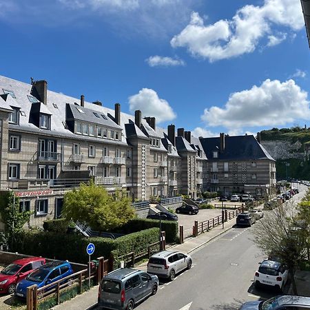 Appartement Meuble En Plein Coeur De St Valery En Caux Saint-Valery-en-Caux Exterior foto